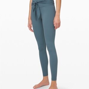Lululemon Align Leggings 28” size 4